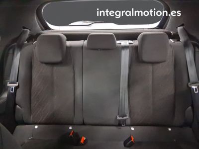 ds-ds-3-crossback-bluehdi-81-kw-manual-chic-18 Thumbnail