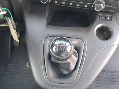 citro-n-berlingo-talla-m-bluehdi-75-control-furg-n-derivado-de-turismo-11 Thumbnail