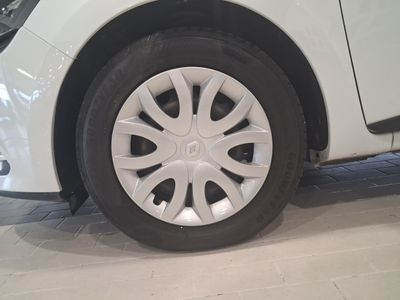 renault-clio-life-dci-55kw-75cv-18-28 Thumbnail