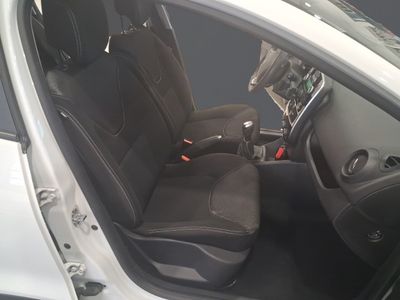 renault-clio-life-dci-55kw-75cv-18-8 Thumbnail