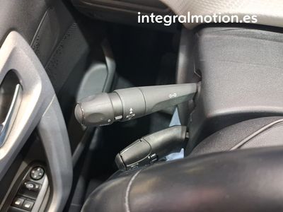 peugeot-2008-allure-1-2-81kw-110cv-s-s-13 Thumbnail