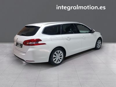 peugeot-308-sw-style-bluehdi-130-s-s-6-vel-man-4 Thumbnail