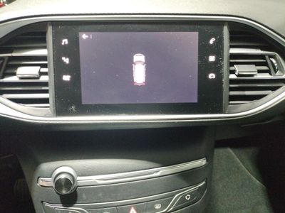 peugeot-308-sw-style-bluehdi-130-s-s-6-vel-man-15 Thumbnail