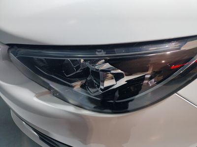 peugeot-308-sw-style-bluehdi-130-s-s-6-vel-man-26 Thumbnail