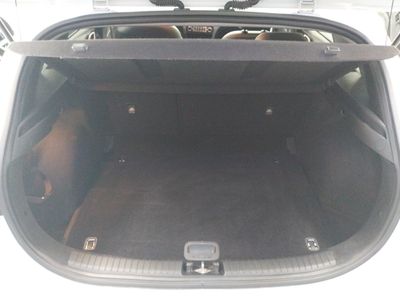 kia-ceed-1-6-mhev-imt-100kw-136cv-drive-29 Thumbnail