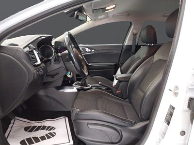 kia-ceed-1-6-mhev-imt-100kw-136cv-drive-5 Thumbnail