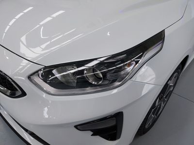 kia-ceed-1-6-mhev-imt-100kw-136cv-drive-26 Thumbnail