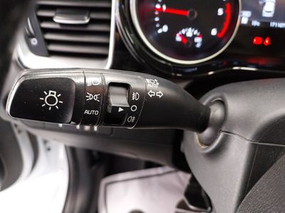 kia-ceed-1-6-mhev-imt-100kw-136cv-drive-13 Thumbnail