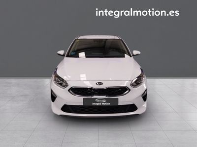 kia-ceed-1-6-mhev-imt-100kw-136cv-drive-1 Thumbnail