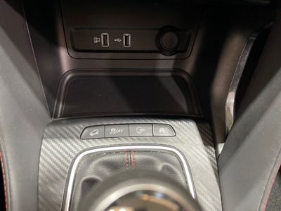 mg-zs-1-5-luxury-32 Thumbnail