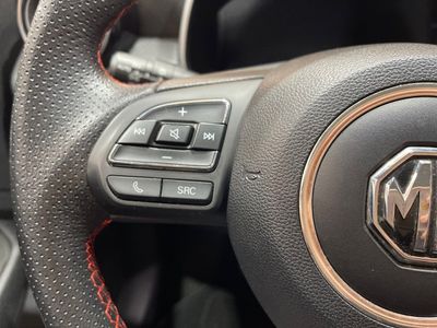 mg-zs-1-5-luxury-10 Thumbnail