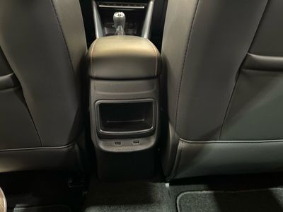 mg-zs-1-5-luxury-19 Thumbnail
