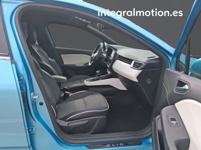 renault-clio-zen-e-tech-h-brido-104-kw-140cv-8 Thumbnail