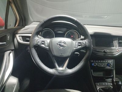 opel-astra-1-2t-sht-96kw-130cv-gs-line-st-10 Thumbnail
