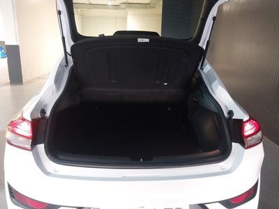 hyundai-i30-1-6-crdi-100kw-136cv-48v-klass-fastback-29 Thumbnail