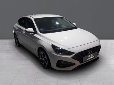 hyundai-i30-1-6-crdi-100kw-136cv-48v-klass-fastback-2 Thumbnail