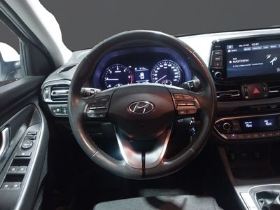 hyundai-i30-1-6-crdi-100kw-136cv-48v-klass-fastback-10 Thumbnail