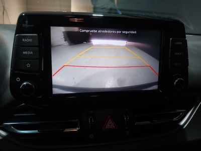 hyundai-i30-1-6-crdi-100kw-136cv-48v-klass-fastback-15 Thumbnail