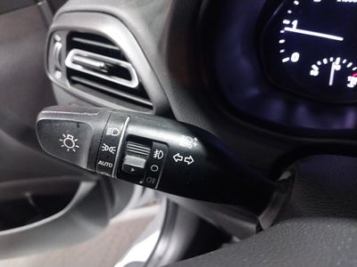 hyundai-i30-1-6-crdi-100kw-136cv-48v-klass-fastback-13 Thumbnail