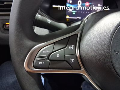 mitsubishi-colt-100t-motion-11 Thumbnail