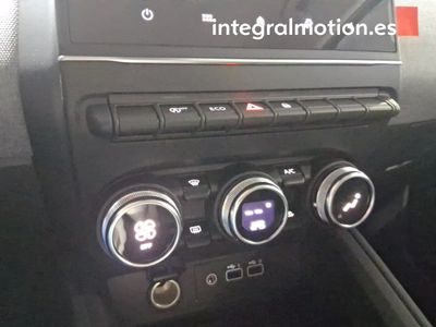 mitsubishi-colt-100t-motion-16 Thumbnail