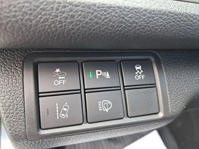 honda-civic-1-5-i-vtec-turbo-executive-34 Thumbnail