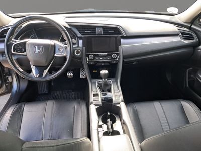 honda-civic-1-5-i-vtec-turbo-executive-6 Thumbnail