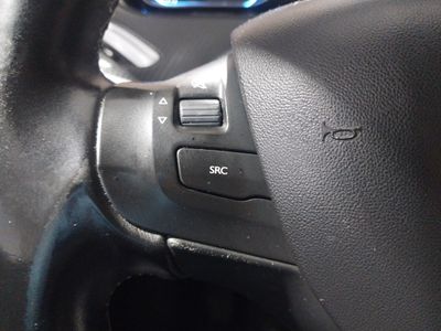 peugeot-2008-allure-11 Thumbnail