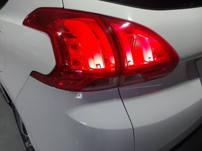 peugeot-2008-allure-27 Thumbnail