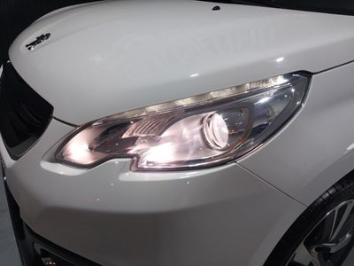 peugeot-2008-allure-26 Thumbnail