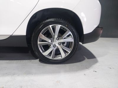 peugeot-2008-allure-28 Thumbnail