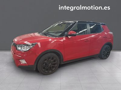 ssangyong-tivoli-g16-limited-4x2-0