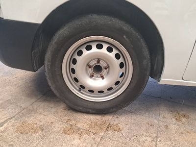 peugeot-expert-1-5-hdi-furgon-120cv-17 Thumbnail