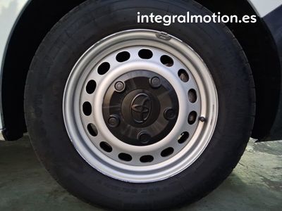 toyota-proace-van-l1-furgon-1-5d-120cv-17 Thumbnail