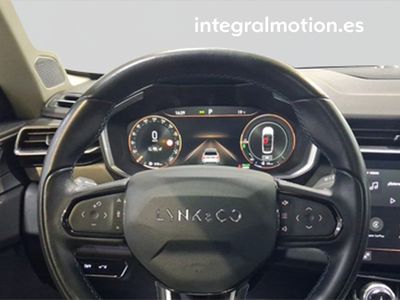 lynk-co-01-1-5-phev-10 Thumbnail