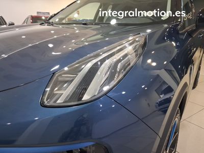 lynk-co-01-1-5-phev-26 Thumbnail