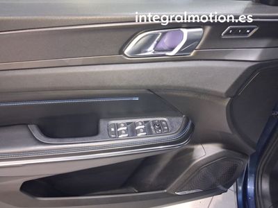 lynk-co-01-1-5-phev-31 Thumbnail