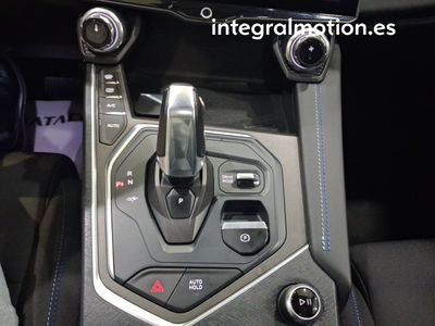 lynk-co-01-1-5-phev-17 Thumbnail