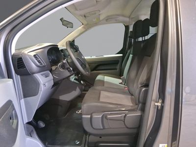 opel-vivaro-combi-1-5-88kw-120cv-m-std-express-6 Thumbnail