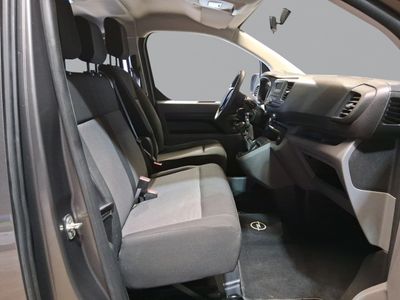 opel-vivaro-combi-1-5-88kw-120cv-m-std-express-9 Thumbnail