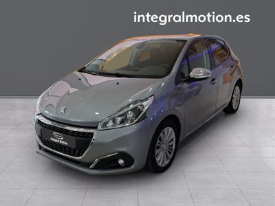 peugeot-208-1-2-s-s-signature-82-0