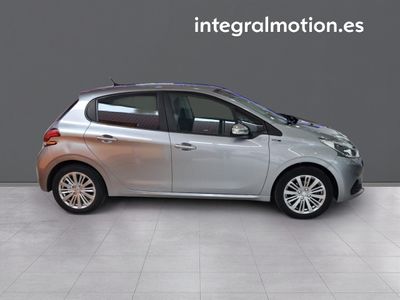 peugeot-208-1-2-s-s-signature-82-25 Thumbnail