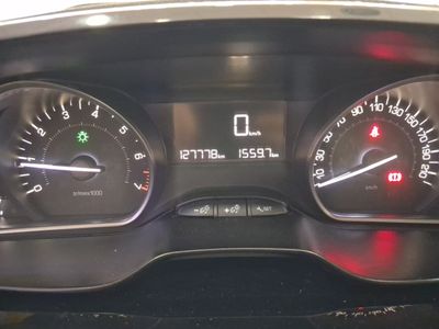 peugeot-208-1-2-s-s-signature-82-7 Thumbnail