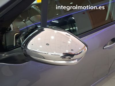 peugeot-208-1-2-s-s-signature-82-30 Thumbnail