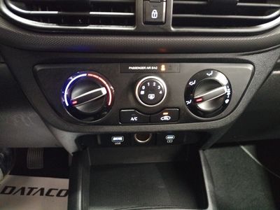 hyundai-i10-1-0-klass-16 Thumbnail