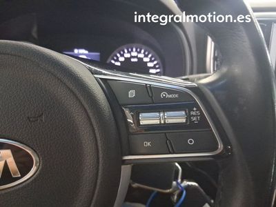 kia-sportage-1-6-mhev-drive-100kw-136cv-4x2-11 Thumbnail