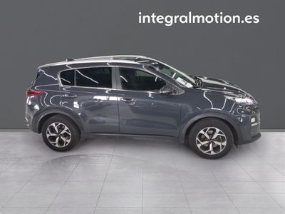 kia-sportage-1-6-mhev-drive-100kw-136cv-4x2-24 Thumbnail