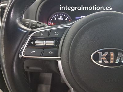 kia-sportage-1-6-mhev-drive-100kw-136cv-4x2-10 Thumbnail
