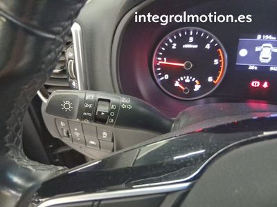 kia-sportage-1-6-mhev-drive-100kw-136cv-4x2-12 Thumbnail