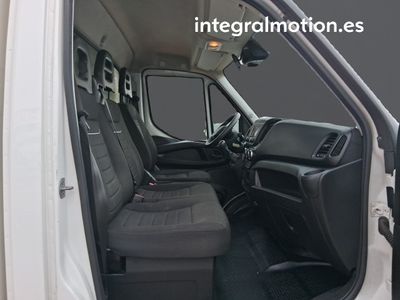 iveco-daily-35c-16h-3450-con-plataforma-elevadora-9 Thumbnail